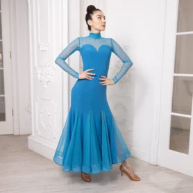 Голубое платье для стандарта 1023 з прозорою сіткою та пишною спідницею, вид сбоку