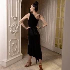 Черное платье для латыни 699 з відкритою спиною та бахромою, вид сзади